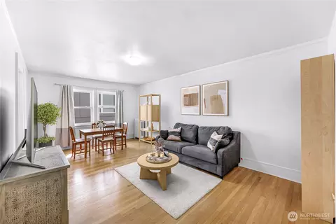 4725 15th Ave NE #37, Seattle, WA 98105