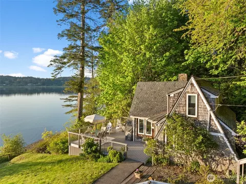 18961 E State Route 106, Belfair, WA 98528
