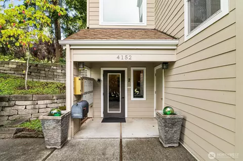 4152 Providence Point Dr SE #207, Issaquah, WA 98029