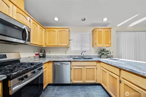 211 138th Pl SE, Everett, WA 98208 photo 6