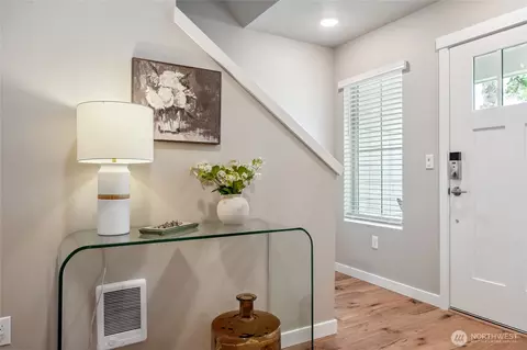 Entry Way - 1322 194th St SE #H6, Bothell, WA 98012 photo 2 of 2