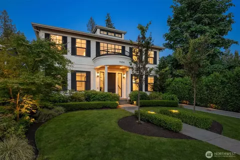 11250 108th Ave NE, Kirkland, WA 98033