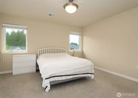 Bedroom - 421 Lofgrin Rd, Sequim, WA 98382 photo 1 of 4