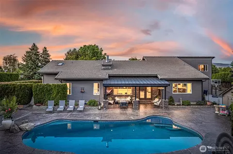 628 Meadows Dr, Wenatchee, WA 98801