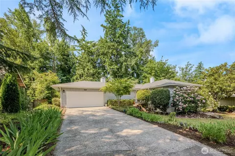 5253 120th Ave SE, Bellevue, WA 98006