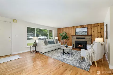 331 E 2nd St, North Bend, WA 98045 photo 2