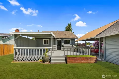 Exterior - 1254 Mchugh Ave, Enumclaw, WA 98022 photo 5 of 13