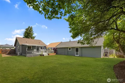 Exterior - 1254 Mchugh Ave, Enumclaw, WA 98022 photo 10 of 13