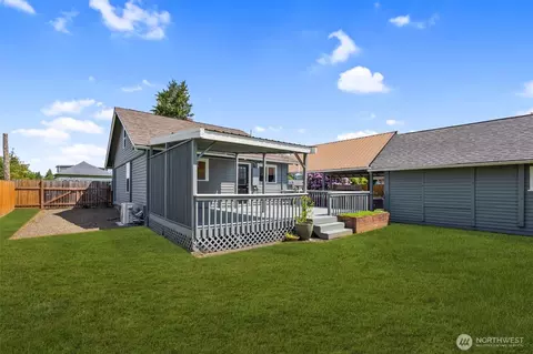 Exterior - 1254 Mchugh Ave, Enumclaw, WA 98022 photo 12 of 13