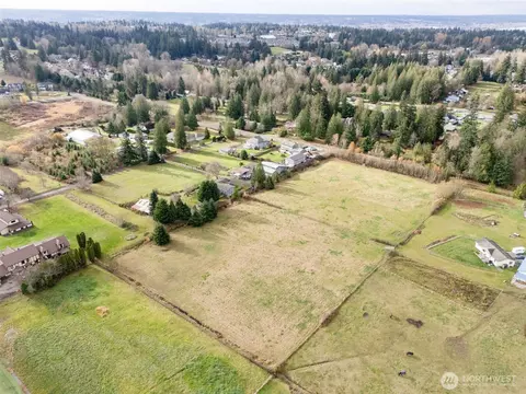 10 110th Ave E, Edgewood, WA 98372
