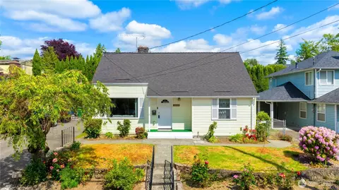 11418 Crestwood Dr S, Seattle, WA 98178