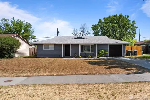 1115 S Evergreen Dr, Moses Lake, WA 98837