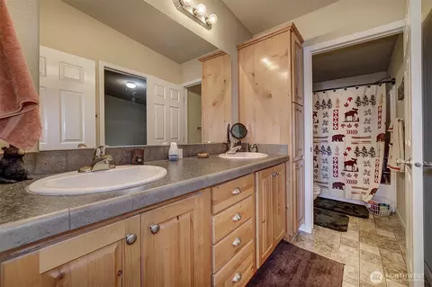 Bath - 1510 E Benson Lake Dr, Grapeview, WA 98546 photo 1 of 2