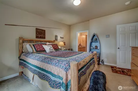 Bedroom - 1510 E Benson Lake Dr, Grapeview, WA 98546 photo 1 of 2