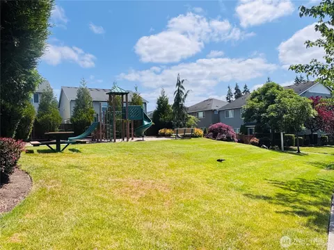 Exterior - 3718 226th Pl SE, Bothell, WA 98021 photo 6 of 7