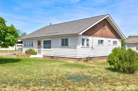 311 Franklin Ave, Toppenish, WA 98948
