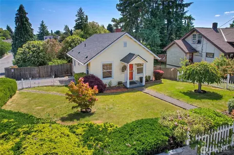 1350 N Callow Ave, Bremerton, WA 98312