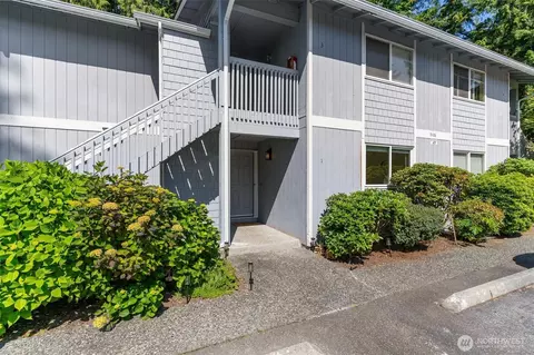 9106 1st Pl NE #1, Lake Stevens, WA 98258