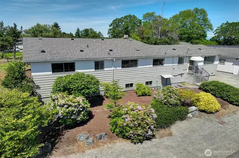 6424 32nd Ave S, Seattle, WA 98118