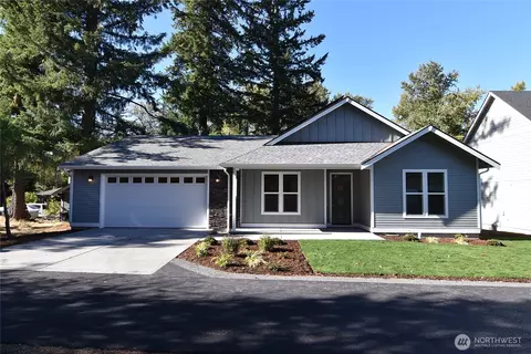 1103 Whidbey St, Bellingham, WA 98229
