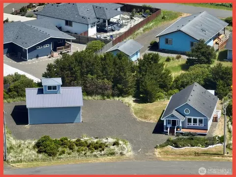 486 Winlock St, Ocean Shores, WA 98569