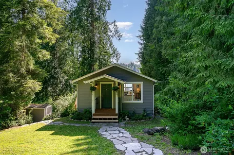 11009 E Lake Joy Dr NE, Carnation, WA 98014