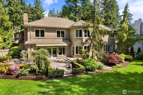 2805 Sahalee Dr E, Sammamish, WA 98074