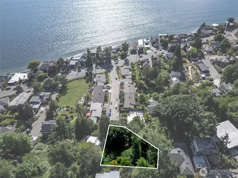 5400 SW Beach Drive Ter, Seattle, WA 98116