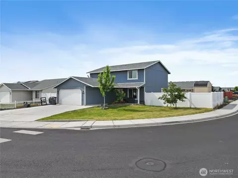1175 Sandstone St, Othello, WA 99344