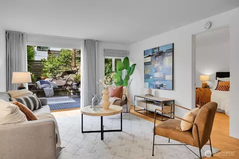 919 2nd Ave W #103, Seattle, WA 98119