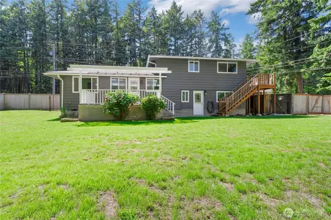 8217 50th Ave E, Tacoma, WA 98443