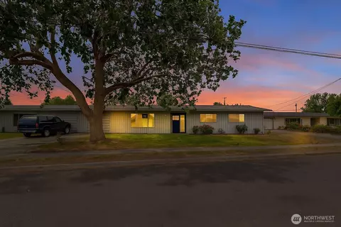 9023 Mcconnell Dr #B, Moses Lake, WA 98837