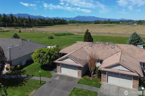 40 Cascadia Loop, Sequim, WA 98382