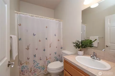 Bath - 40 Cascadia Loop, Sequim, WA 98382 photo 1 of 3