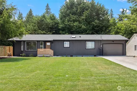 2906 Viewmont Pl, Camano Island, WA 98282