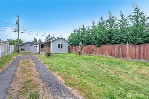 Exterior - 328 18th Ave, Longview, WA 98632 photo 3 of 3