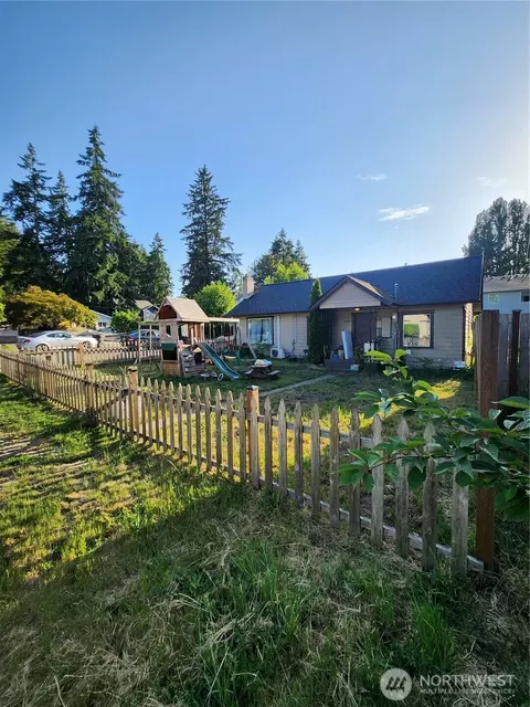 1209 E Street St SE, Lacey, WA 98503