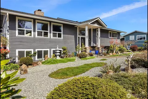 1116 N 38th St, Renton, WA 98056