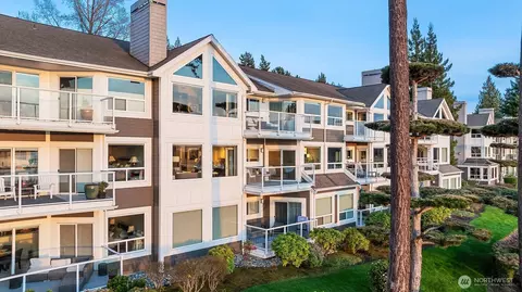 5404 Lake Washington Blvd NE #H, Kirkland, WA 98033