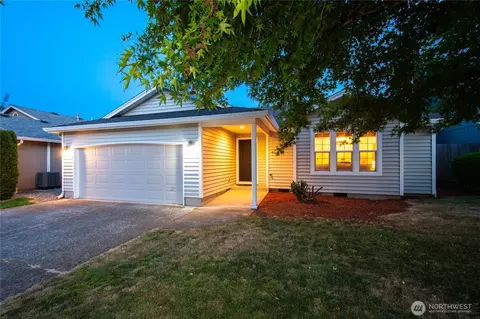 16215 NE 13th St, Vancouver, WA 98684