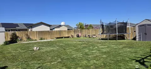 Exterior - 1175 E Cypress St, Othello, WA 99344 photo 2 of 3