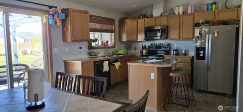 Kitchen - 1175 E Cypress St, Othello, WA 99344 photo 1 of 1