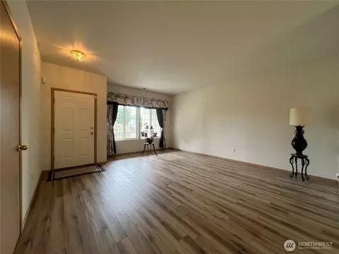 Living - 15121 148th St E, Orting, WA 98360 photo 4 of 6