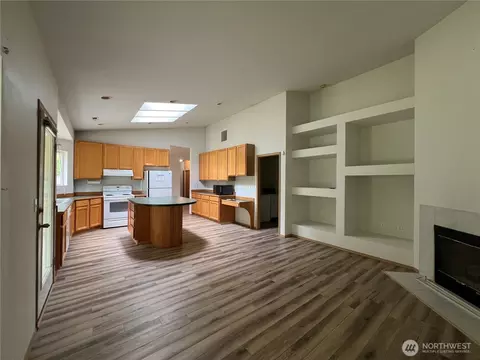 Kitchen - 15121 148th St E, Orting, WA 98360 photo 6 of 6