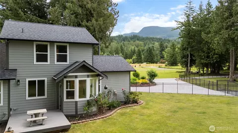 Exterior - 8277 Carl Rd, Everson, WA 98247 photo 8 of 10