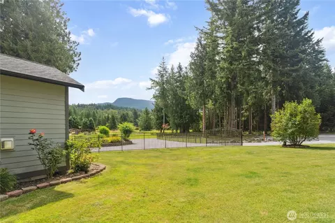 Exterior - 8277 Carl Rd, Everson, WA 98247 photo 5 of 10