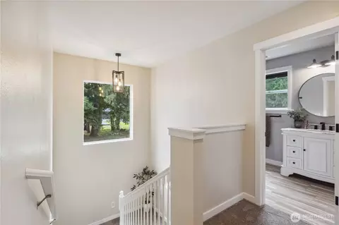Entry Way - 8277 Carl Rd, Everson, WA 98247 photo 4 of 4