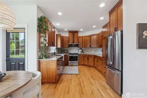 Kitchen - 8277 Carl Rd, Everson, WA 98247 photo 1 of 3