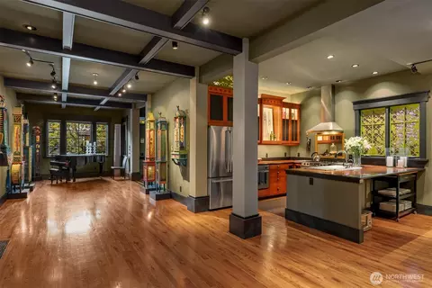 Other - 524 Malden Ave E, Seattle, WA 98112 photo 2 of 14