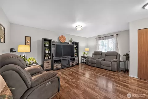 Living - 20315 52nd Ave E, Spanaway, WA 98387 photo 2 of 3